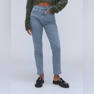 The original cheeky jean in stone-washed sky